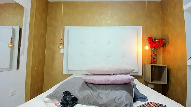 Milaspetite online show from January 16, 9:52 pm