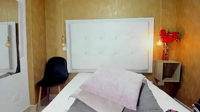 Milaspetite online show from November 30, 12:00 am