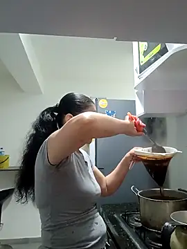 sasi luna online show from December 19, 2:08 pm