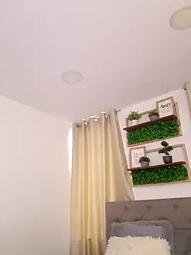 sasi luna online show from December 16, 1:48 pm