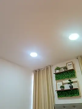 sasi luna online show from January 9, 2:35 pm