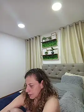 sasi luna online show from February 8, 3:26 am