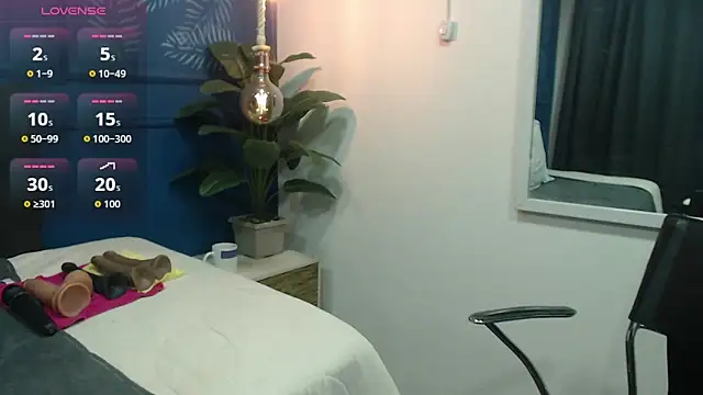 Snapshot of sasi_luna chatting on September 25, 2:12 pm sasi luna online show from September 25, 2:12 pm