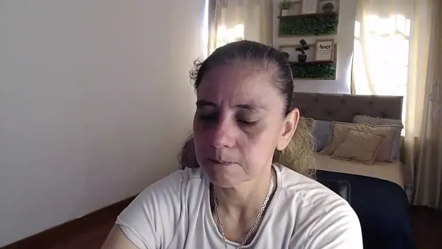 sasi luna online show from June 11, 1:19 pm