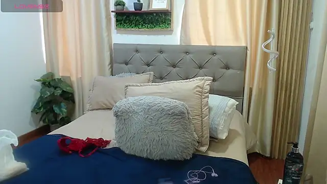 sasi luna online show from June 30, 1:33 pm