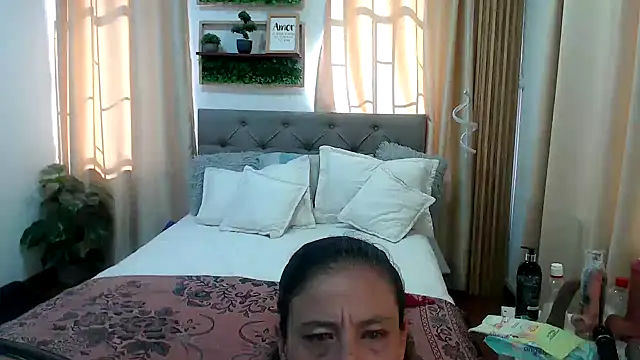 sasi luna online show from June 20, 1:49 pm