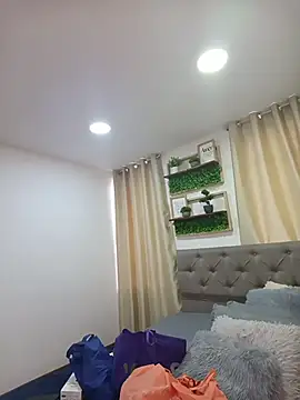 sasi luna online show from February 9, 1:53 pm