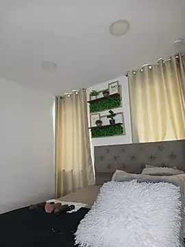 sasi luna online show from February 23, 1:55 pm