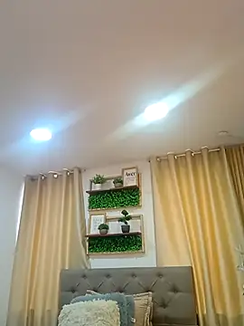 sasi luna online show from December 20, 2:20 pm