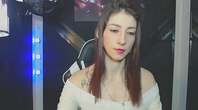 Snapshot of aitana_ag chatting on March 18, 12:28 pm aitana ag online show from March 18, 12:28 pm