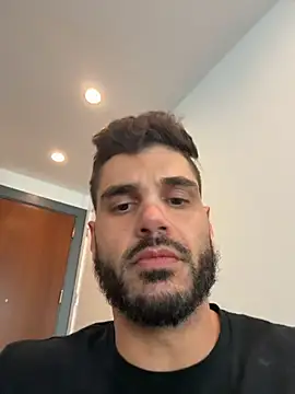 Snapshot of Strokeking4u chatting on January 10, 8:04 pm Strokeking4u online show from January 10, 8:04 pm