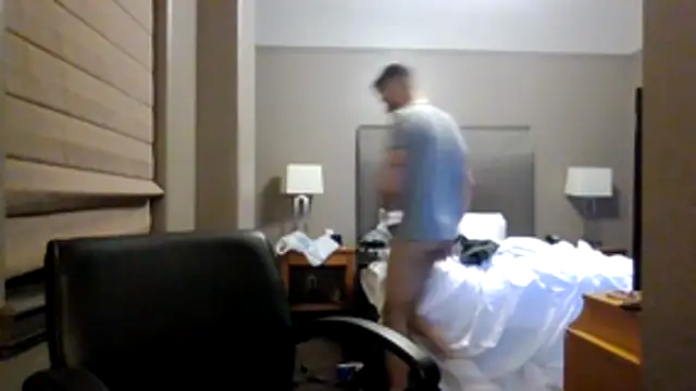 Snapshot of Strokeking4u chatting on February 17, 4:32 am Strokeking4u online show from February 17, 4:32 am