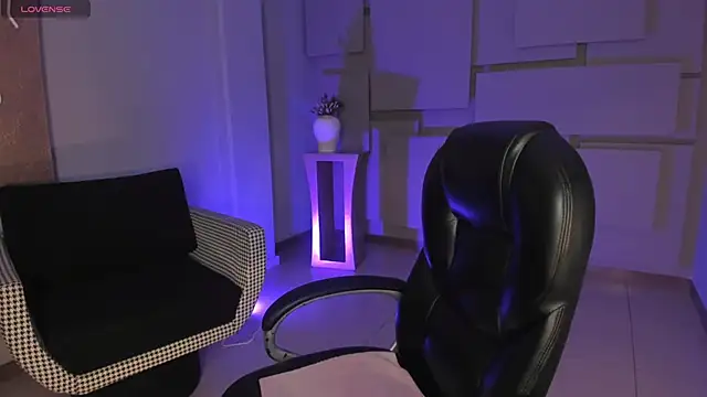 MiaFarrell  online show from November 20, 6:19 pm