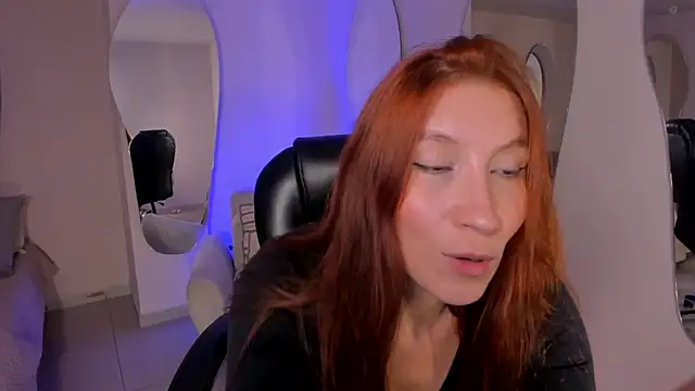 MiaFarrell  online show from May 19, 5:53 pm