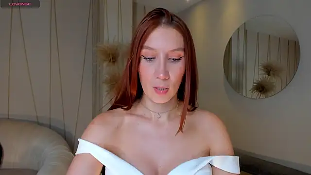 MiaFarrell  online show from March 19, 5:28 pm