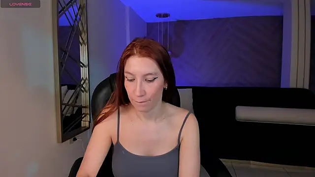 MiaFarrell  online show from November 29, 11:21 am