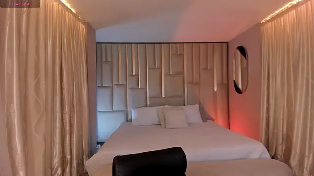 Snapshot of MiaFarrell_ chatting on January 13, 6:12 pm MiaFarrell online show from January 13, 6:12 pm