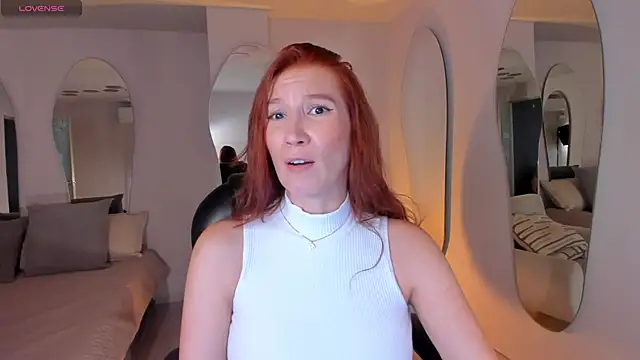 MiaFarrell  online show from May 22, 4:49 pm