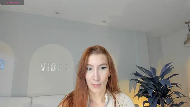 Snapshot of MiaFarrell_ chatting on February 24, 6:09 pm MiaFarrell online show from February 24, 6:09 pm