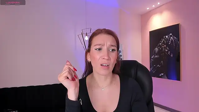 MiaFarrell  online show from September 29, 6:13 pm