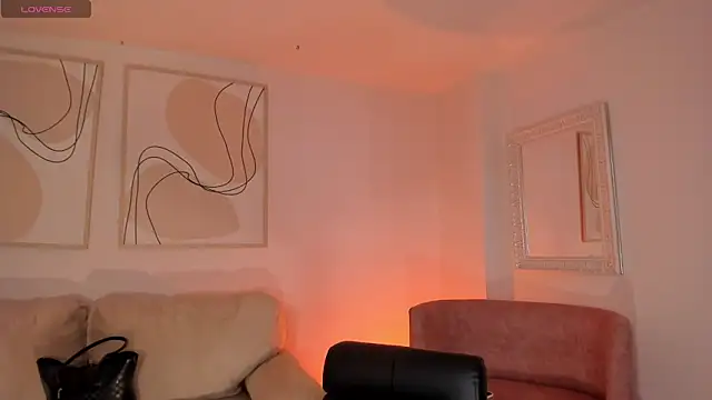 MiaFarrell  online show from March 14, 11:16 am