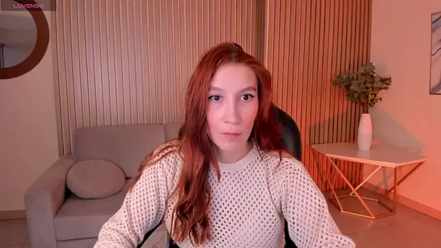 Snapshot of MiaFarrell_ chatting on February 8, 11:30 am MiaFarrell online show from February 8, 11:30 am