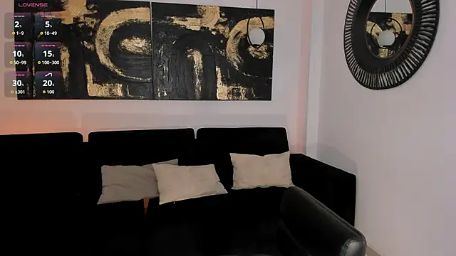 MiaFarrell  online show from April 10, 5:09 pm