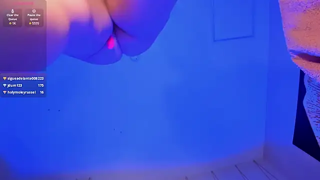 Snapshot of IsabelBornner chatting on March 23, 2:37 am IsabelBornner online show from March 23, 2:37 am