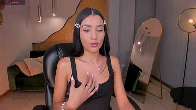 BellaCarteer  online show from October 25, 1:01 pm