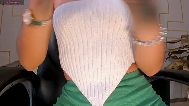 BellaCarteer  online show from February 5, 12:12 pm