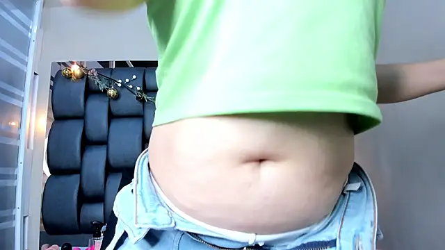 africa holmes online show from December 19, 2:15 am