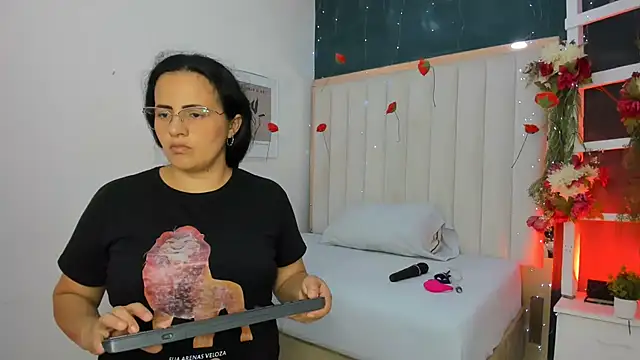 africa holmes online show from April 21, 2:03 am