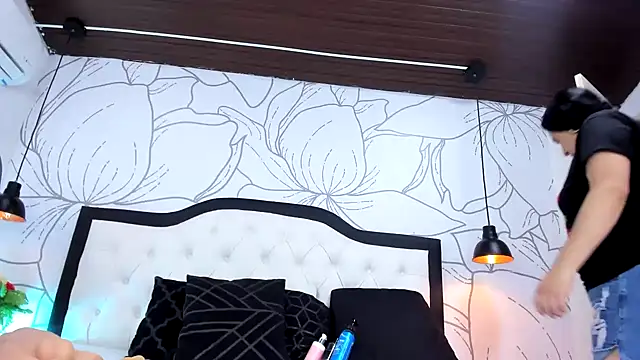 africa holmes online show from April 11, 2:30 am