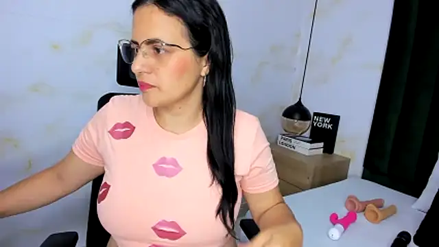 africa holmes online show from November 13, 2:26 am