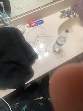 Snapshot of HoneyCoconuts chatting on February 6, 5:03 am HoneyCoconuts online show from February 6, 5:03 am