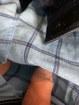 Snapshot of HoneyCoconuts chatting on March 6, 11:36 am HoneyCoconuts online show from March 6, 11:36 am