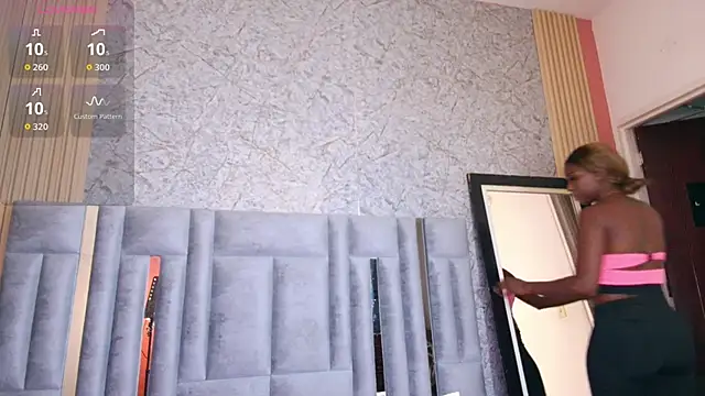 kinkyandsavage online show from December 3, 7:24 pm