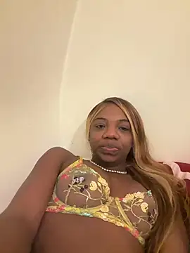 Snapshot of imsuziblack chatting on February 3, 10:00 pm imsuziblack online show from February 3, 10:00 pm