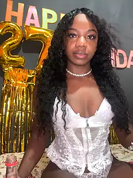 imsuziblack online show from December 3, 10:20 pm