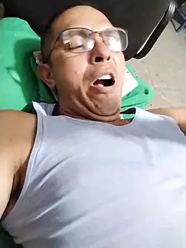 Alex011277 online show from October 4, 4:03 am