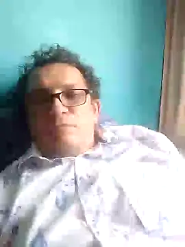 Snapshot of Bombi22 chatting on February 9, 6:47 pm Bombi22 online show from February 9, 6:47 pm