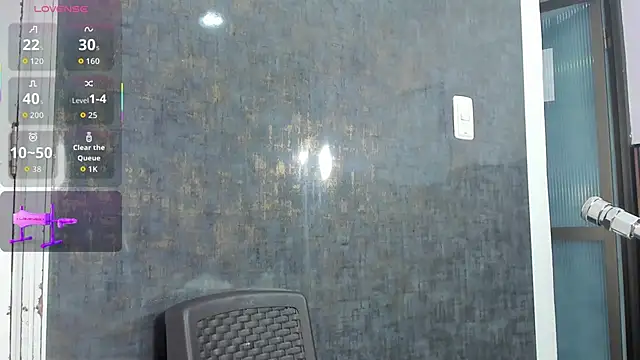 violett collins  online show from December 3, 11:14 pm