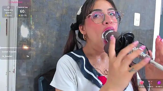 violett collins  online show from October 16, 8:28 pm