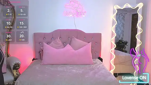 Snapshot of kittystart_tay chatting on October 4, 1:23 pm kittystart tay online show from October 4, 1:23 pm
