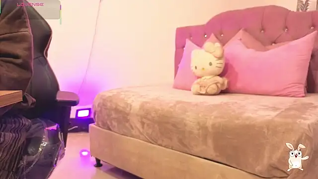 kittystart tay online show from November 30, 11:44 am