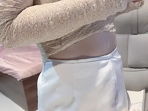Eva-Public online show from October 4, 3:35 pm