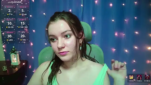 Lana  Cute  online show from December 22, 1:33 pm