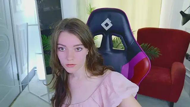 Lana  Cute  online show from July 22, 1:57 pm