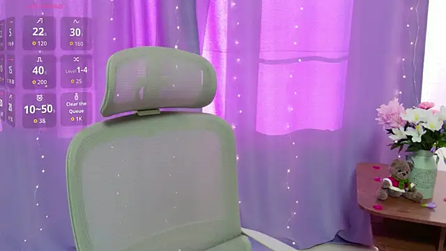Lana  Cute  online show from May 7, 1:47 pm