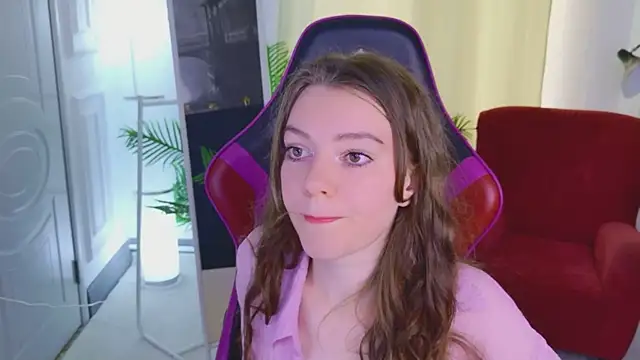 Lana  Cute  online show from July 26, 3:19 pm
